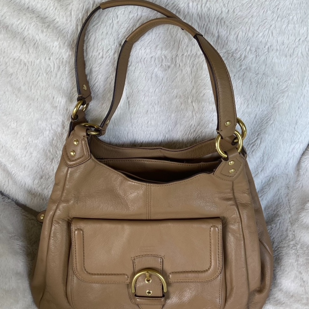 NWOT Coach Campbell Tan Leather Hobo Shoulder Bag with Multi-Pockets..